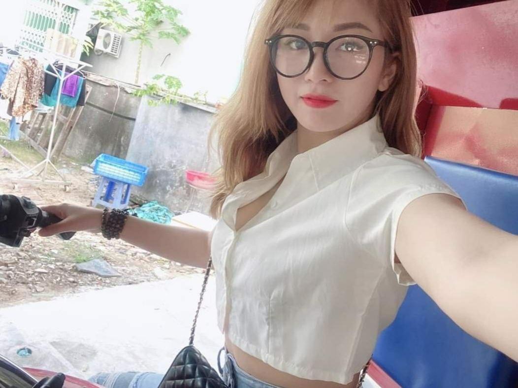 Clip Trang 92 cô chủ tiệm xăm hot nhất hôm nay