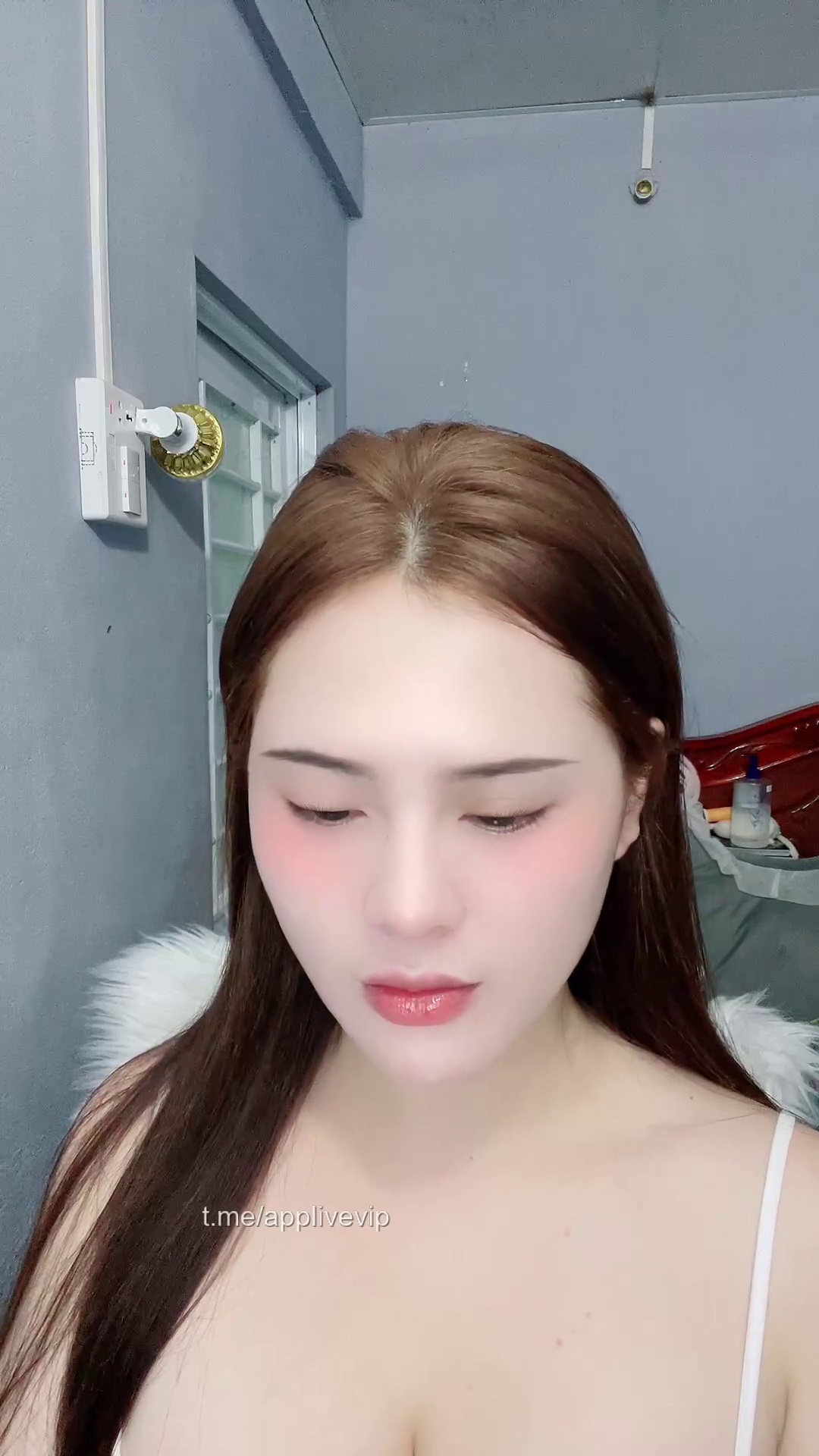 Úp mặt vào 2 quả tạ này thì bao phê
