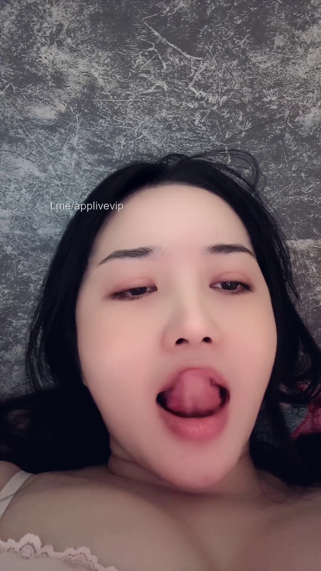 Ngày đèn đỏ nhưng em vẫn chơi kèo show