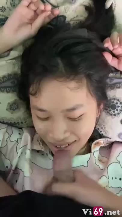 Cô bạn thân tuổi mới lớn xuất tinh lên mặt em chỉ sợ bắn vào lỗ mũi