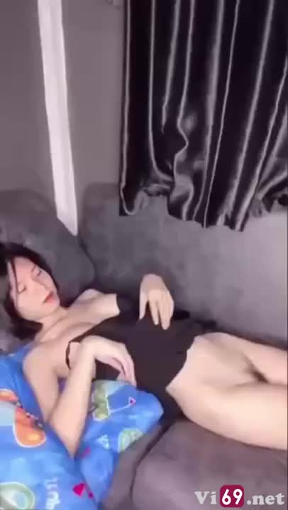 Cô bạn thân cực phẩm da trắng mình dây mà vú em to quá quay phim chẳng ngại gì