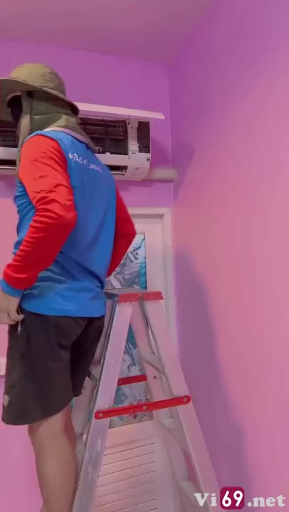 Anh thợ sửa điều hòa may mắn và cô chủ nhà dâm đãng cực phẩm