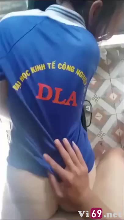 Chịch trong cà phê võng em sinh viên Đại học Kinh tế Công nghiệp Long An DLA