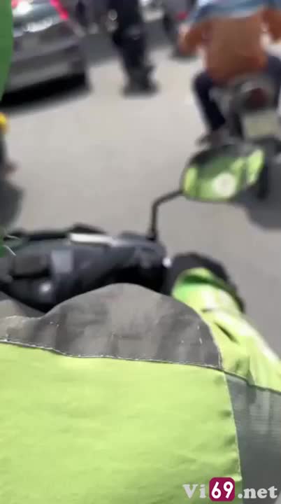 Vlog của anh grab được em gái mời qua ăn trưa rồi ăn luôn em