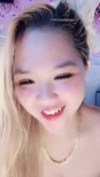 Mình thề là mình chỉ chú ý đến nụ cười và mái tóc xinh của em ấy