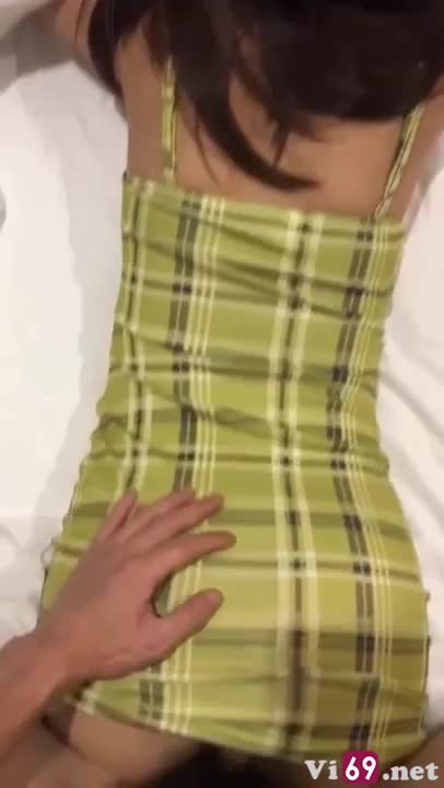 Em ngon vậy mà anh chịch mấy cái đã nghỉ để em rên từ thiện cho có