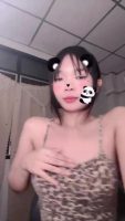 Em là con báo đốm dễ thương nhí nhảnh của anh