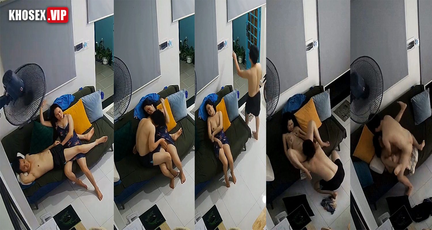 Hack Camera Đang ngồi xem tivi thì vợ cho tay vào quần sục cu chồng thế là bị chồng địt