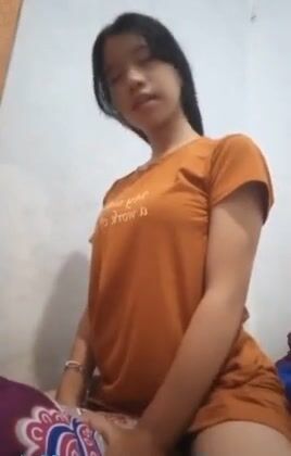Mà em móc lồn thủ dâm chuyên nghiệp quá - phần 1