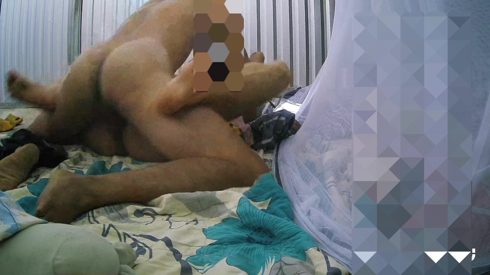 Đụ tê lồn e hàng sinh viên
