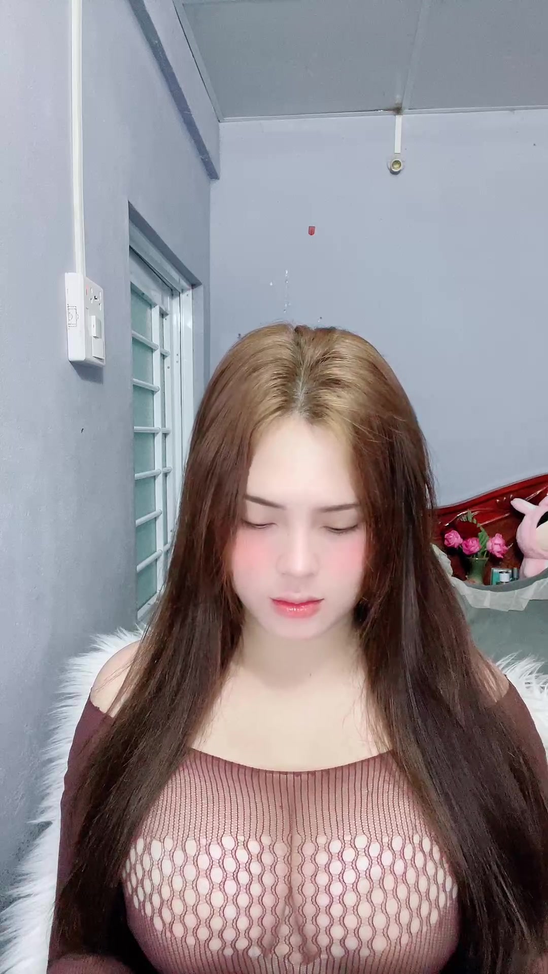 Idol Bbi bigo live không mặc áo con cực sexy chubby