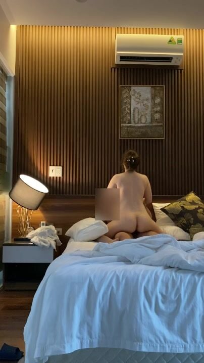 hẹn hò cùng bé sinh viên xinh xắn hoa khôi trường NEU