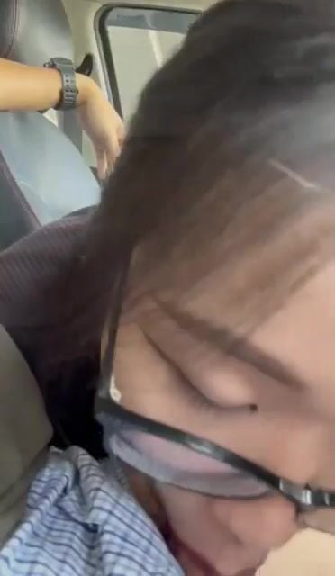 Lộ Clip, Cô giáo dạy lái xe Bú Liếm Cu Cho Học Viên, Bóp vú mình dây kính cận mặt dâm