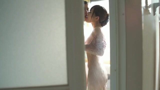 Làm Tình Em Hàng Múp Xinh Vú To Hồng Trong Nhà Tắm