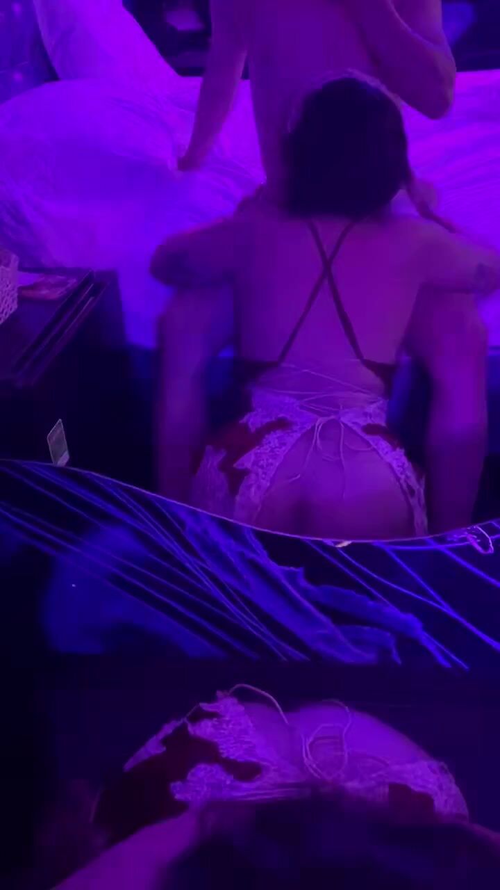 Sinh nhật tuổi 18, Con bạn Ăn mắc sexy Bú Liếm Cu cho quay video làm quà