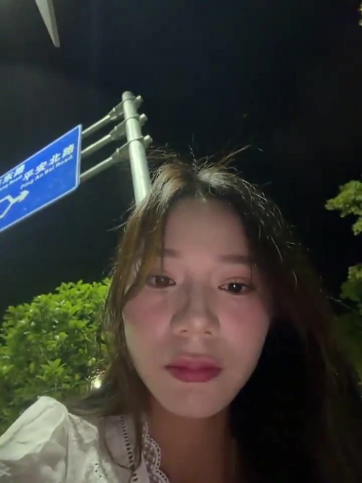 Vãi, 2 e sinh viên Vú To, Lồn rậm public giữa đường thủ dâm live sex rên rỉ