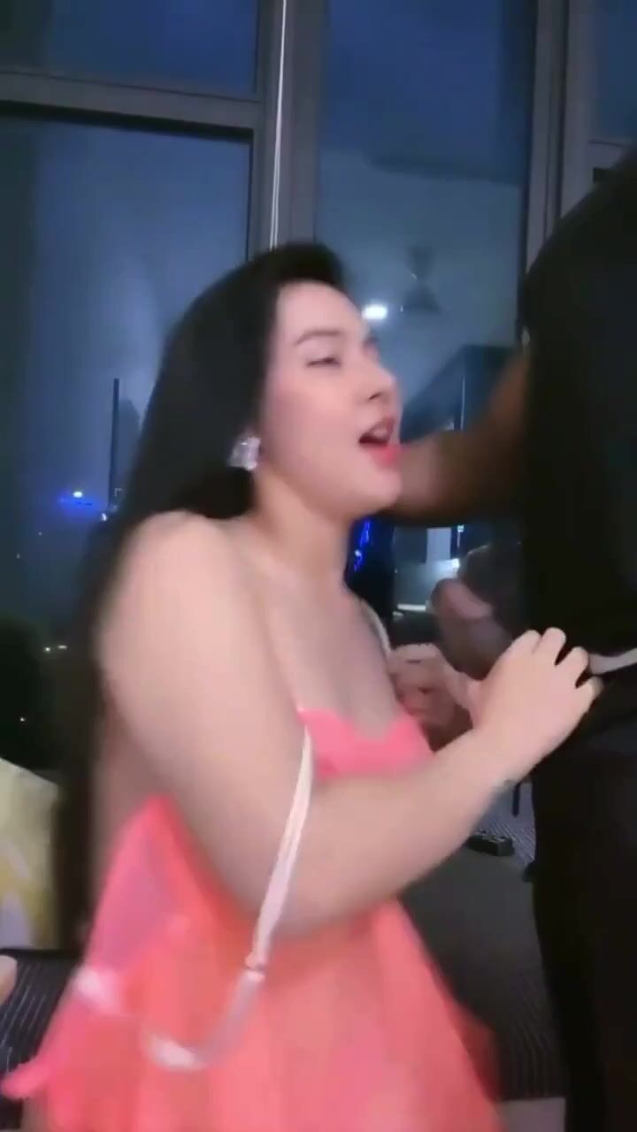 Ck đam mê cho vk đ.ị.t Tây