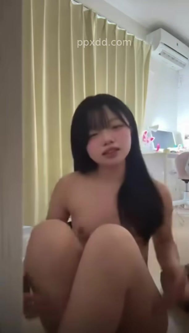 Cô gái dễ thương