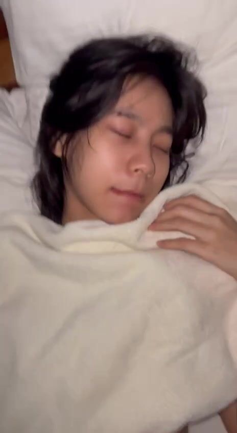 Idol tiktok Dee Dee mình dây vú bự mê cặc to lộ clip địt nhau với Tây cực dâm #9